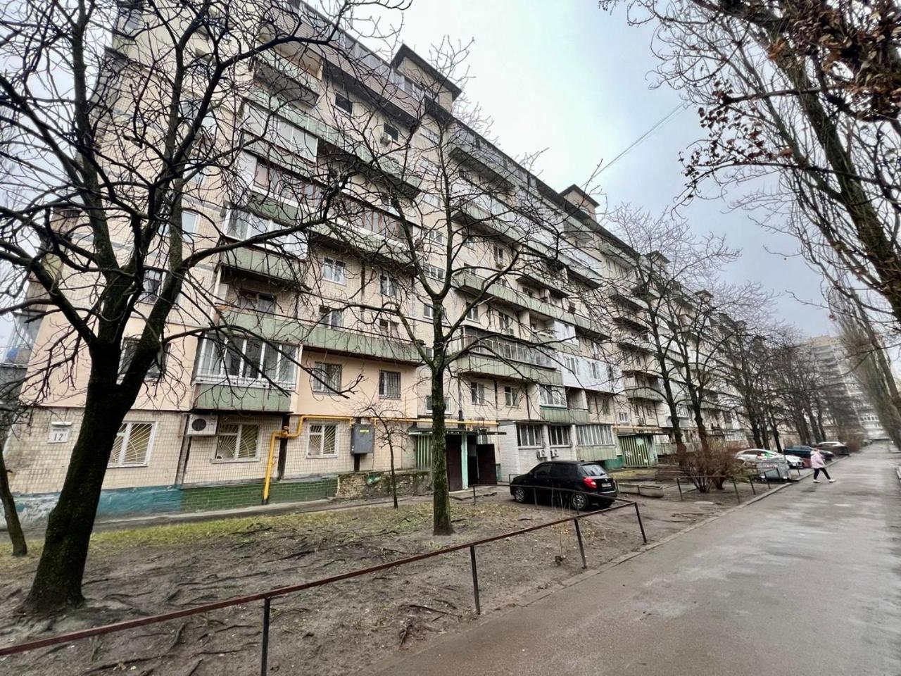 Квартира Эконом-Класса Возле Метро Левобережная Kiev Ngoại thất bức ảnh