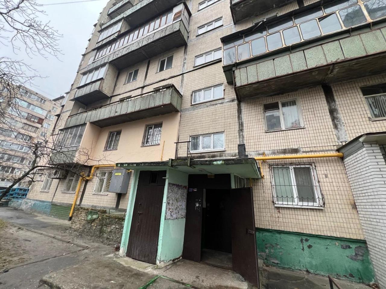 Квартира Эконом-Класса Возле Метро Левобережная Kiev Ngoại thất bức ảnh